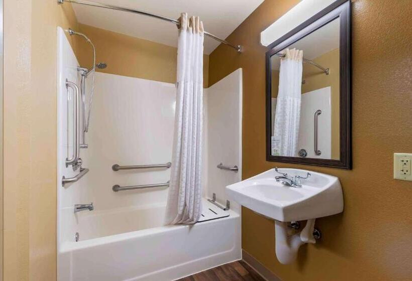 适合残疾人士使用的套间, Mainstay Suites Rochester South Mayo Clinic