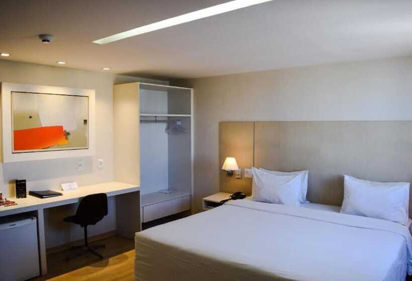 디럭스 룸, América Bittar