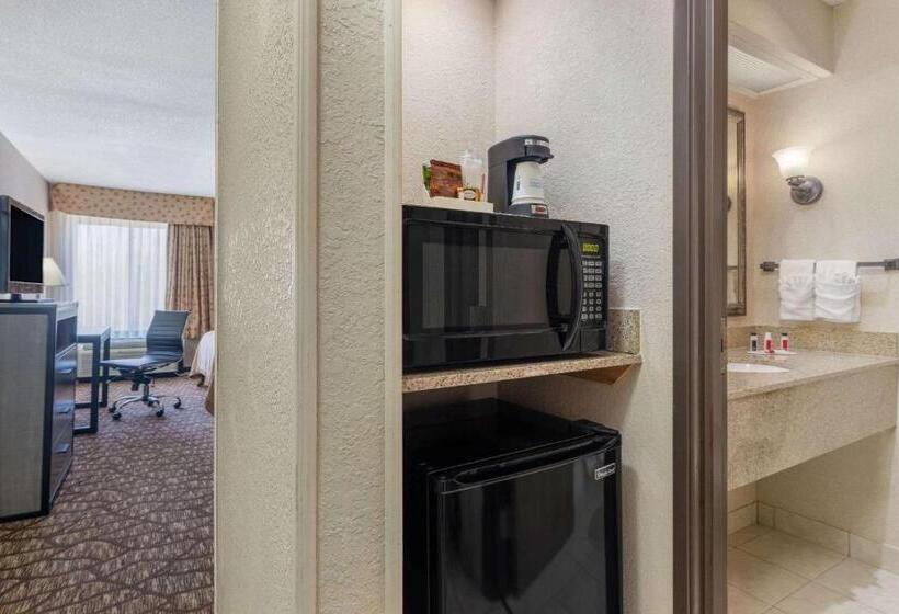 חדר ביזנס, Baymont By Wyndham Lawrence