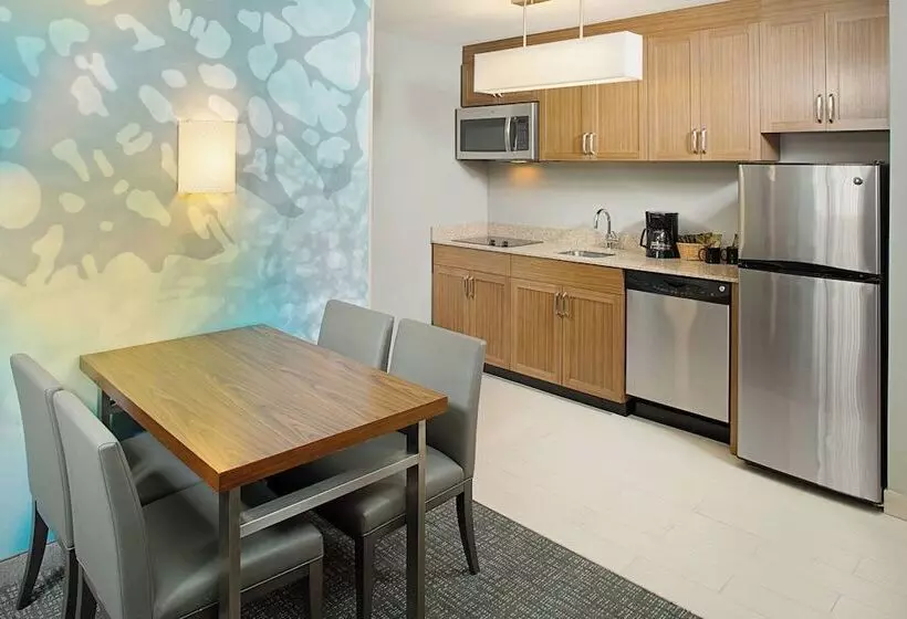 سوییت, Courtyard By Marriott Sacramento Midtown