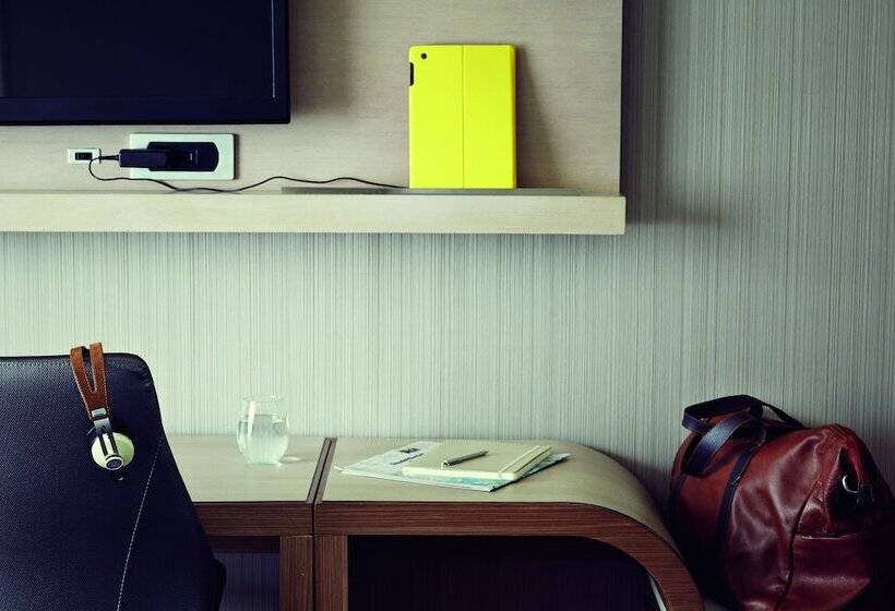 Люкс, Courtyard By Marriott Sacramento Midtown