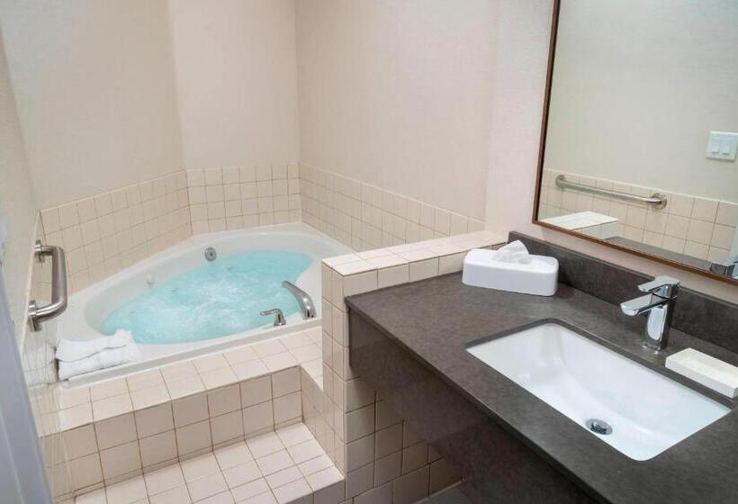 キングサイズベッドのスイートルーム, Fairfield Inn & Suites Bend Downtown