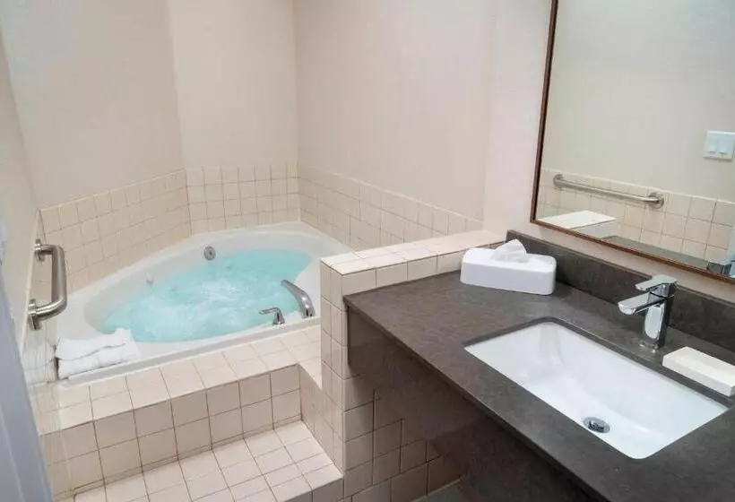 キングサイズベッドのスイートルーム, Fairfield Inn & Suites Bend Downtown