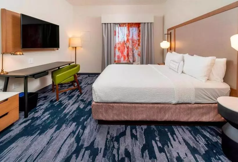 キングサイズベッドのスイートルーム, Fairfield Inn & Suites Bend Downtown