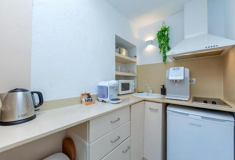 سوییت, La Casa De La Favorita