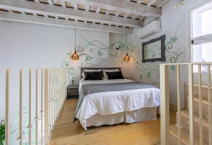 Suite with Terrace, La Casa De La Favorita