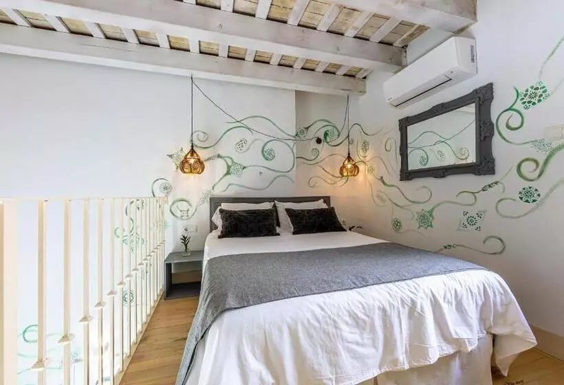 Suite with Terrace, La Casa De La Favorita