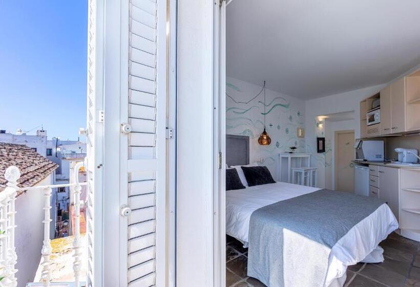 سوییت سوپریور, La Casa De La Favorita