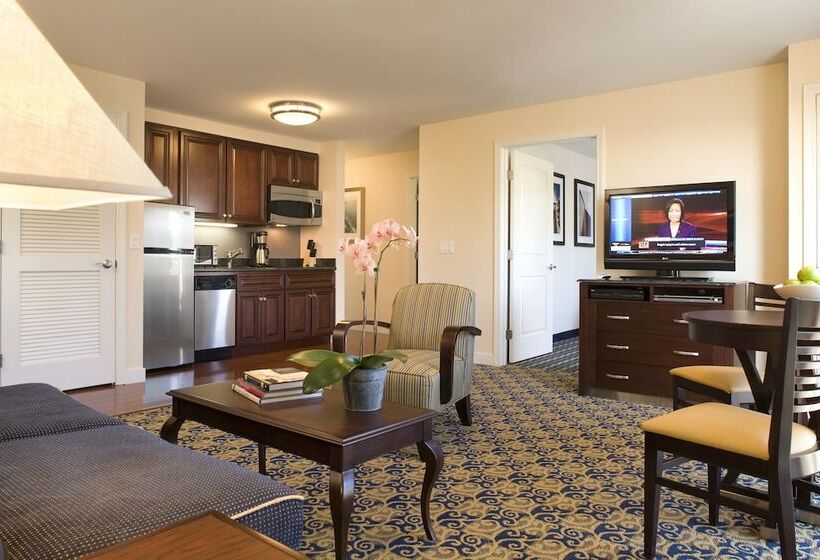 带2个卧室的套房, Newport Beach Hotel & Suites