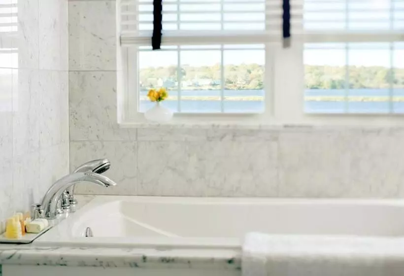 Sviitti King-vuode, Newport Beach Hotel & Suites