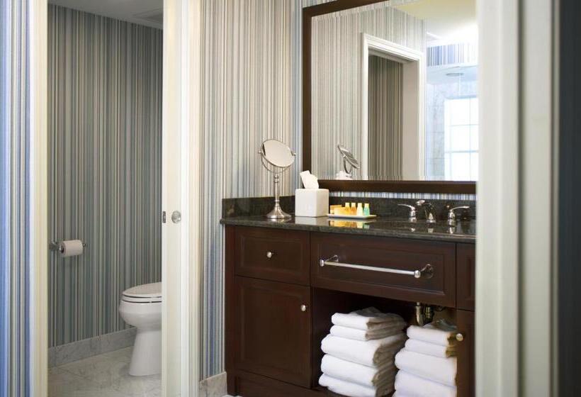 经济房, Newport Beach Hotel & Suites