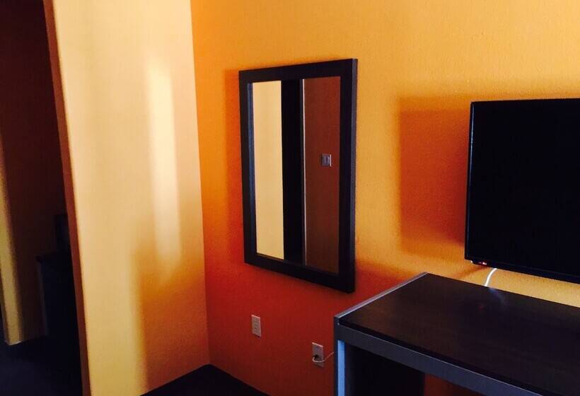 غرفه قياسيه سريرين مزدوجين, Scottish Inn & Suites Hobby Airport