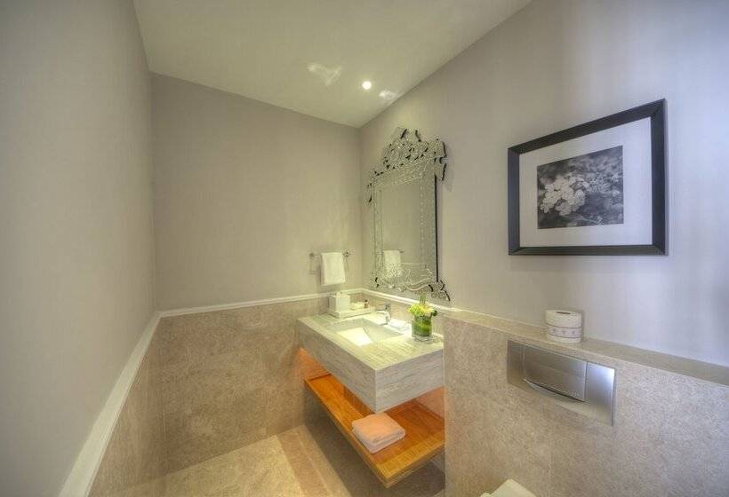 غرفة بريميوم, The Chateau Spa & Wellness Resort