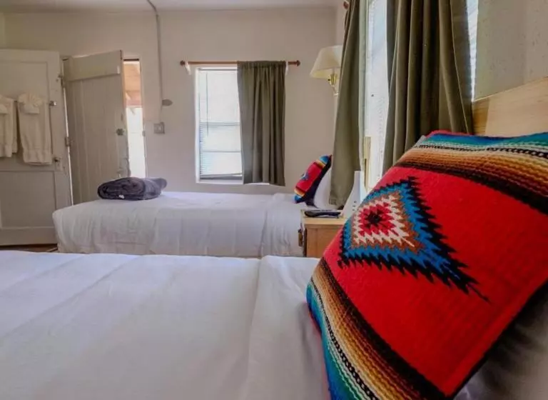 スタンダード４人部屋, Antelope Lodge