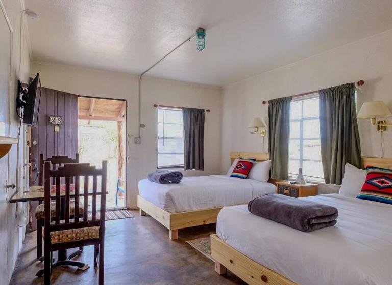 חדר סטנדרט לארבעה, Antelope Lodge