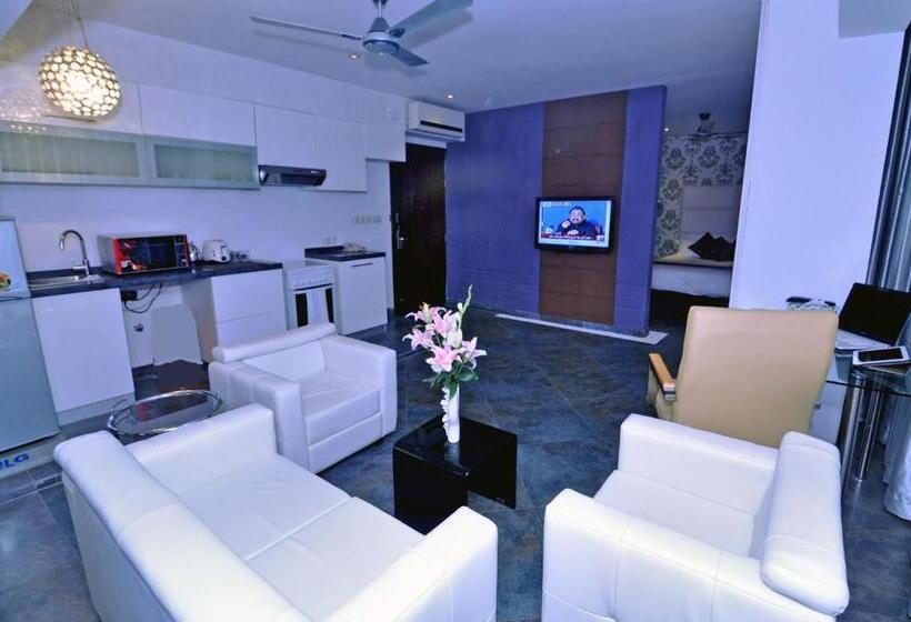 سوییت, Contemporary Heights Hotel And Apartments