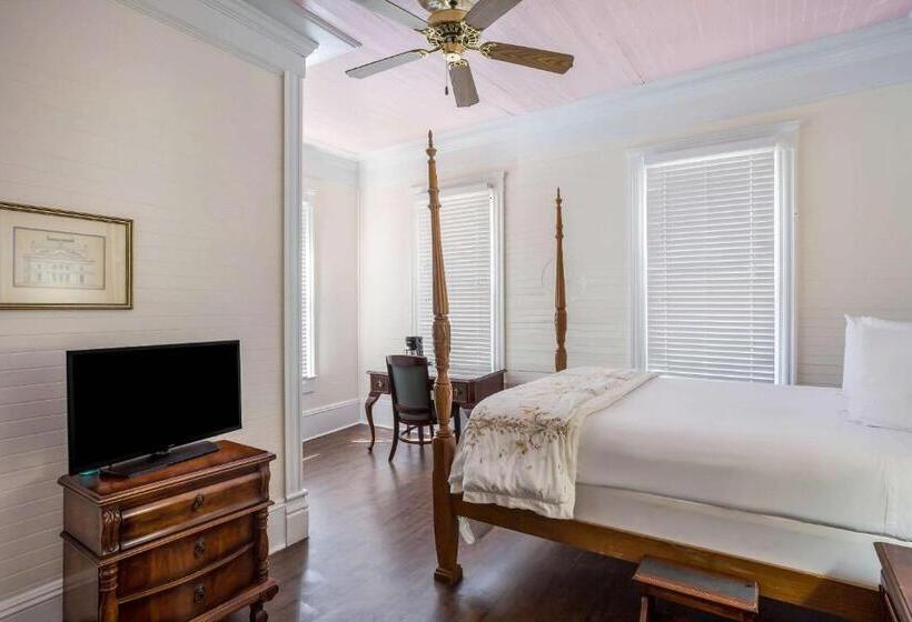 Номер Стандарт, Coombs Inn & Suites