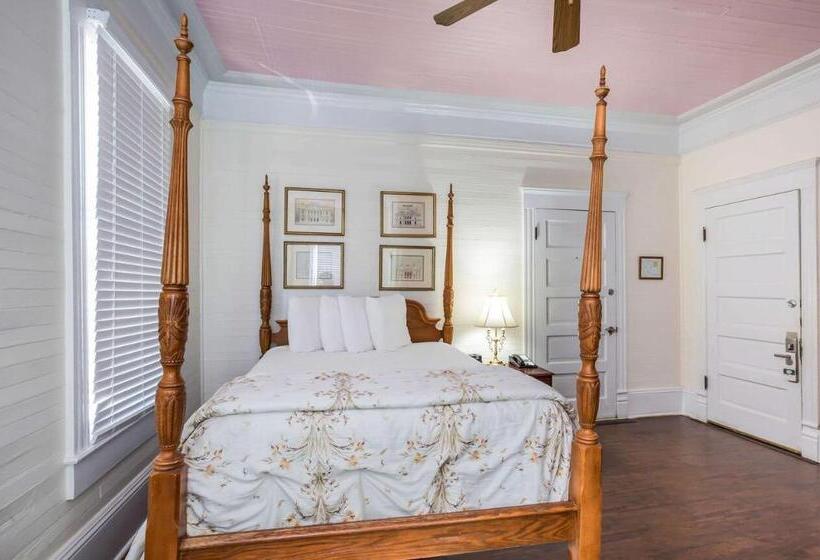 Номер Стандарт, Coombs Inn & Suites