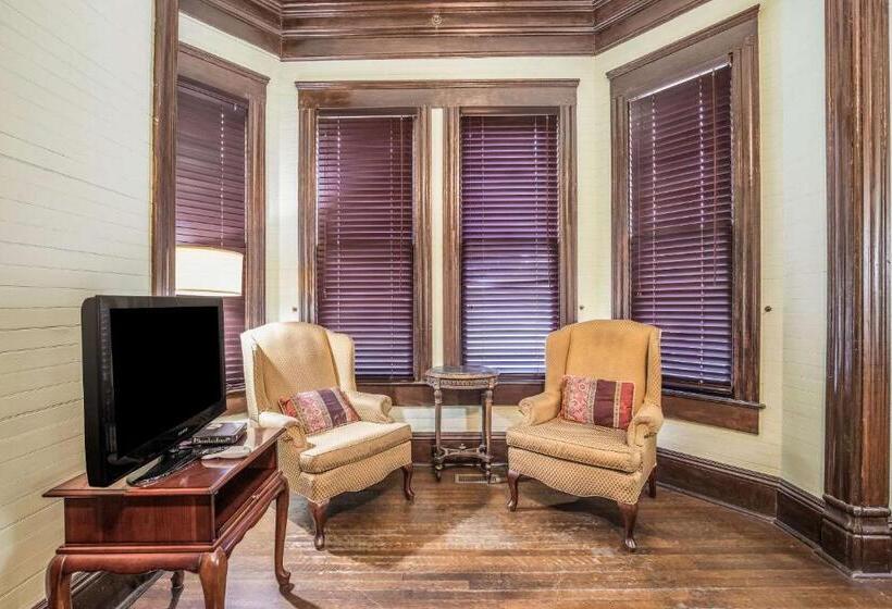 Стандартный Номер Кровать Кинг, Coombs Inn & Suites