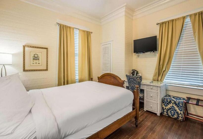 Номер Стандарт Адаптированный для Инвалидов, Coombs Inn & Suites