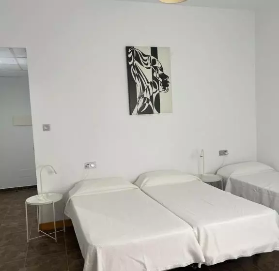 اتاق استاندارد سه نفره, Hospederia Almundo By Alexandra Realty