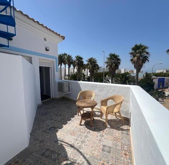 غرفة قياسية مزوَّدة بتراس, Hospederia Almundo By Alexandra Realty