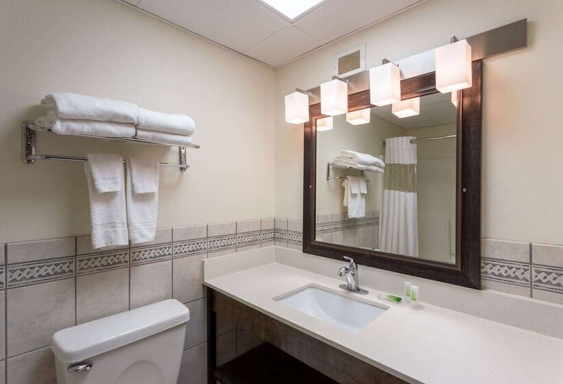 جناح, Americinn By Wyndham Wausau