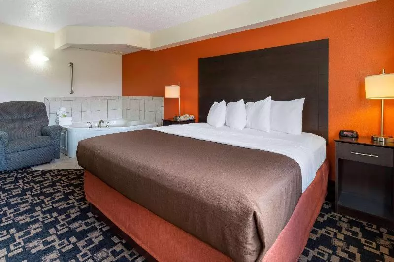 キングサイズベッドのスイートルーム, Americinn By Wyndham Wausau