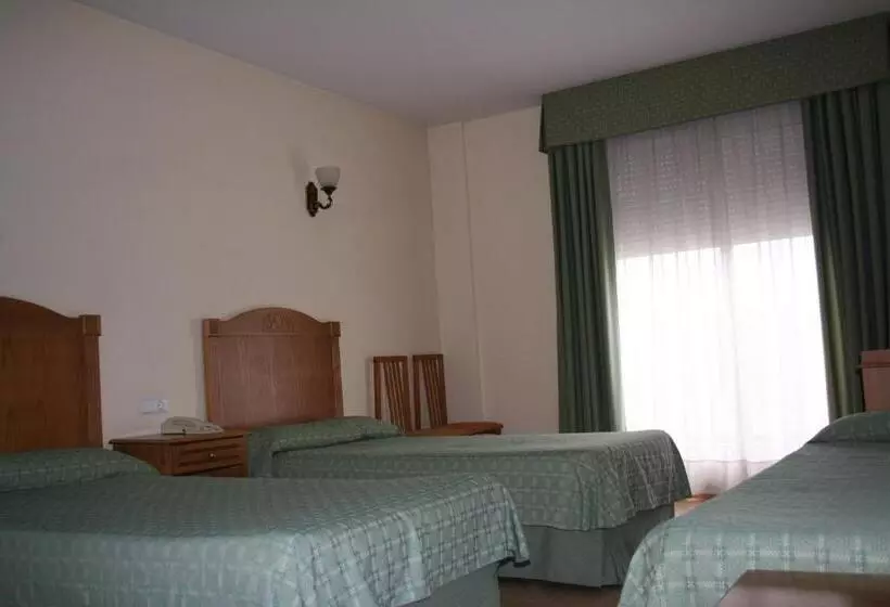 اتاق استاندارد سه نفره, Austria 76