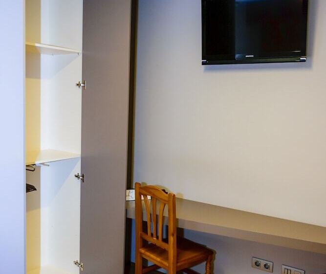 标准单人间, Estacio