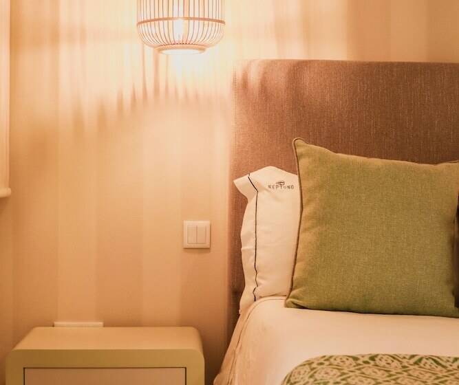 スタンダードルーム, Neptuno