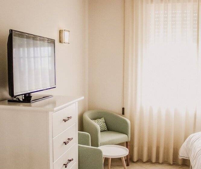 スタンダードトリプルルーム, Neptuno