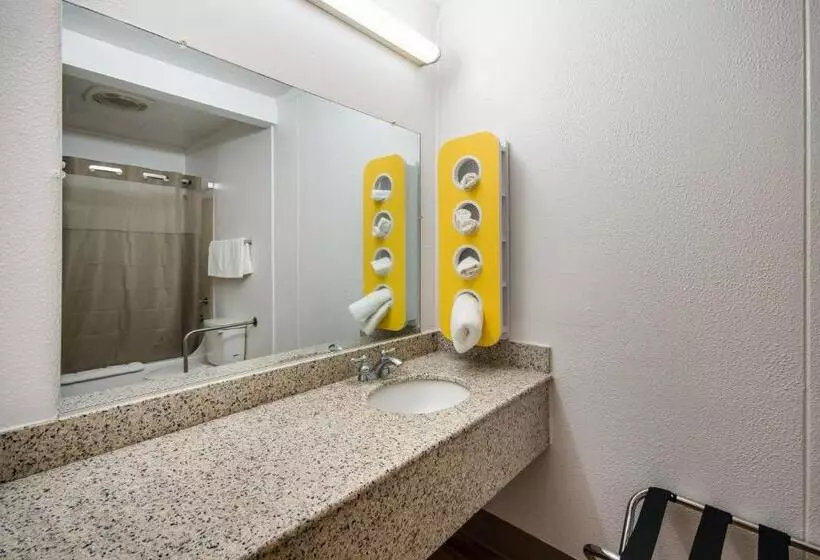 デラックスの4人部屋, Motel 6 Parkersburg, Wv