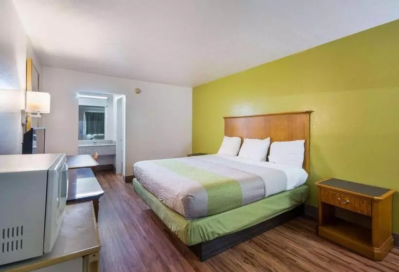 キングサイズベッドのデラックスルーム, Motel 6 Parkersburg, Wv