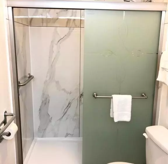 スタンダード4人部屋, Motel 6 Parkersburg, Wv