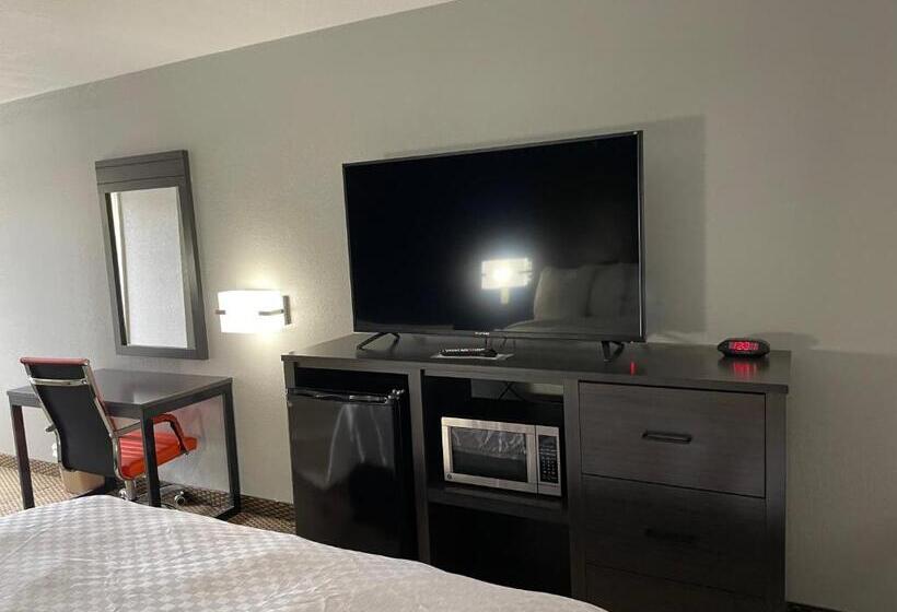 스위트 킹사이즈 침대, Clairmont Inn & Suites Warren