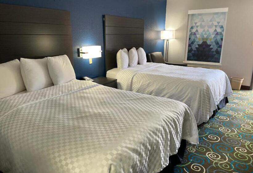 Люкс, Clairmont Inn & Suites   Warren