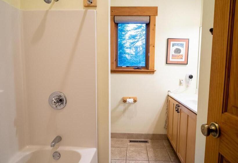 침실 4개 주택, Caribou Highlands Lodge