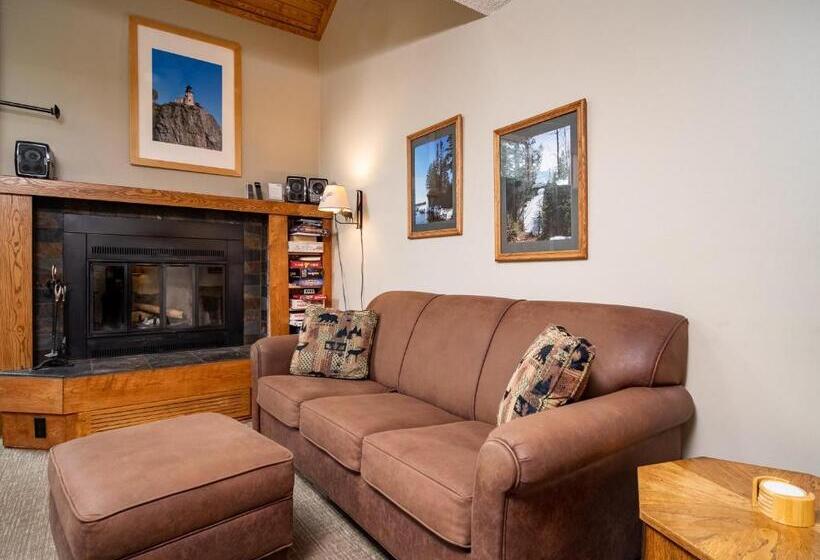 Дом 2 Спальни, Caribou Highlands Lodge