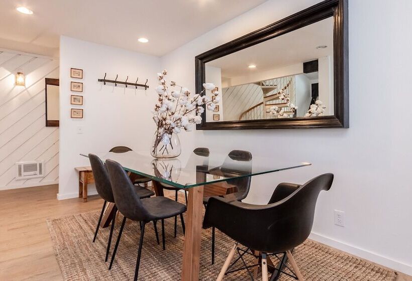 침실 3개 아파트, Crestview B44