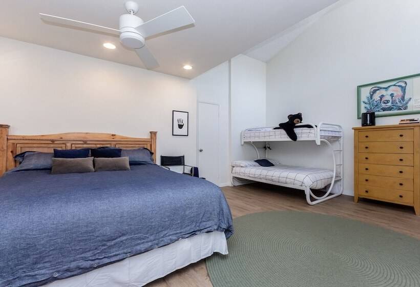 침실 3개 아파트, Crestview B44