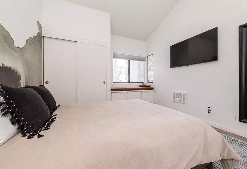 Huoneisto 3 Makuuhuonetta, Crestview B44