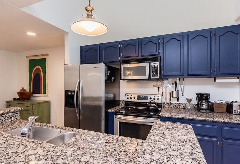 침실 3개 아파트, Crestview B44