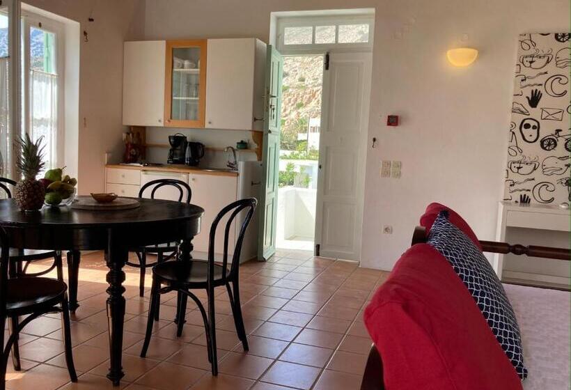 דירת חדר סופריור, Alkyonis Villas