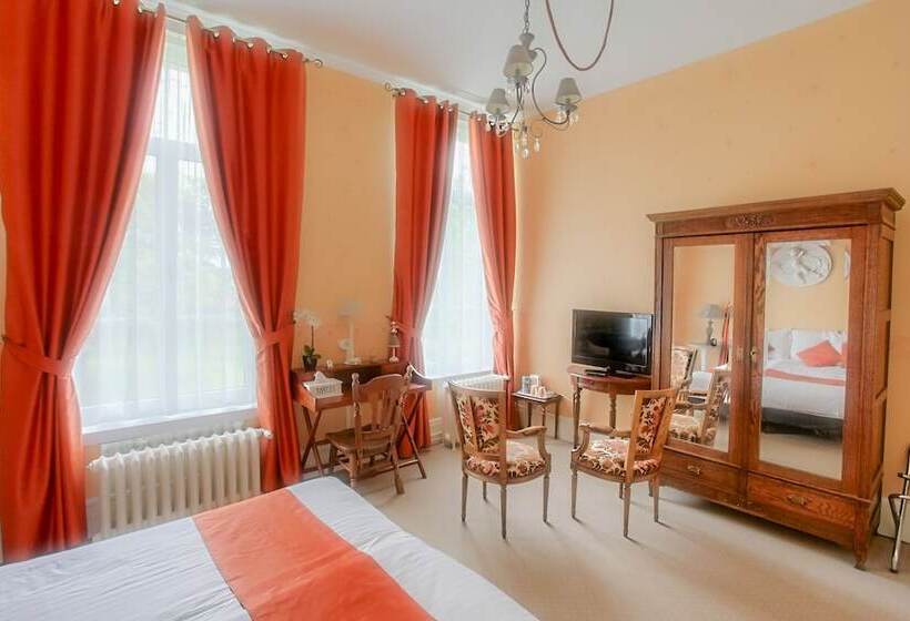 디럭스 룸, Chateau De Moulin Le Comte