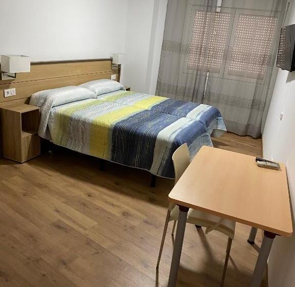 غرفة قياسية, La Escapada