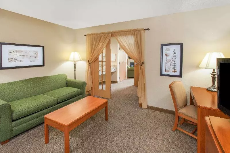 キングサイズベッドのデラックススイート, Americinn By Wyndham Greenville