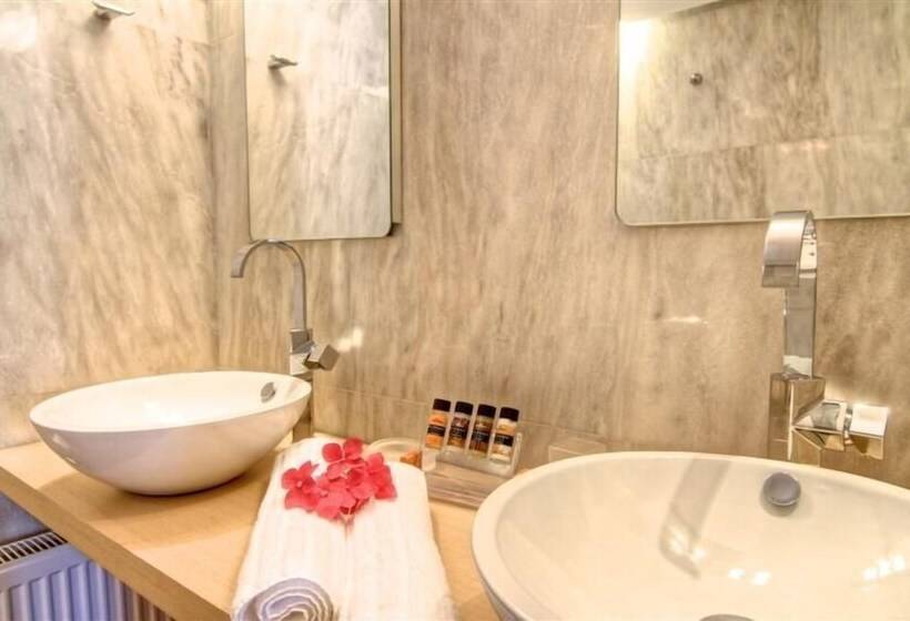 جناح جونيور, Bellagio Luxury Boutique