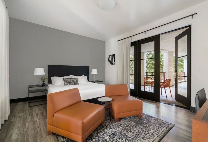 غرفة ديلوكس سرير كينج, Casa 425 + Lounge, A Four Sisters Inn