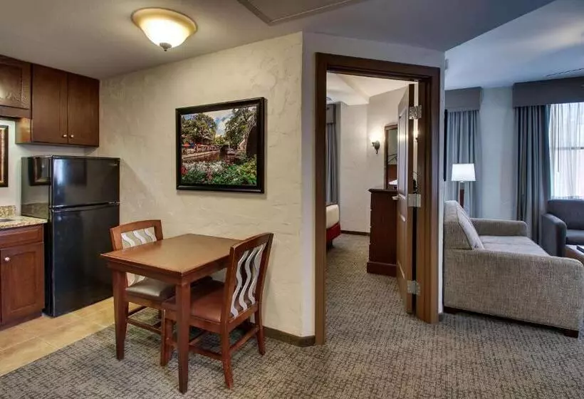 スーペリアースイート, Drury Plaza Hotel San Antonio Riverwalk